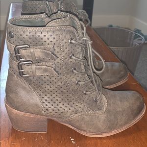 Roxy vintage combat boot